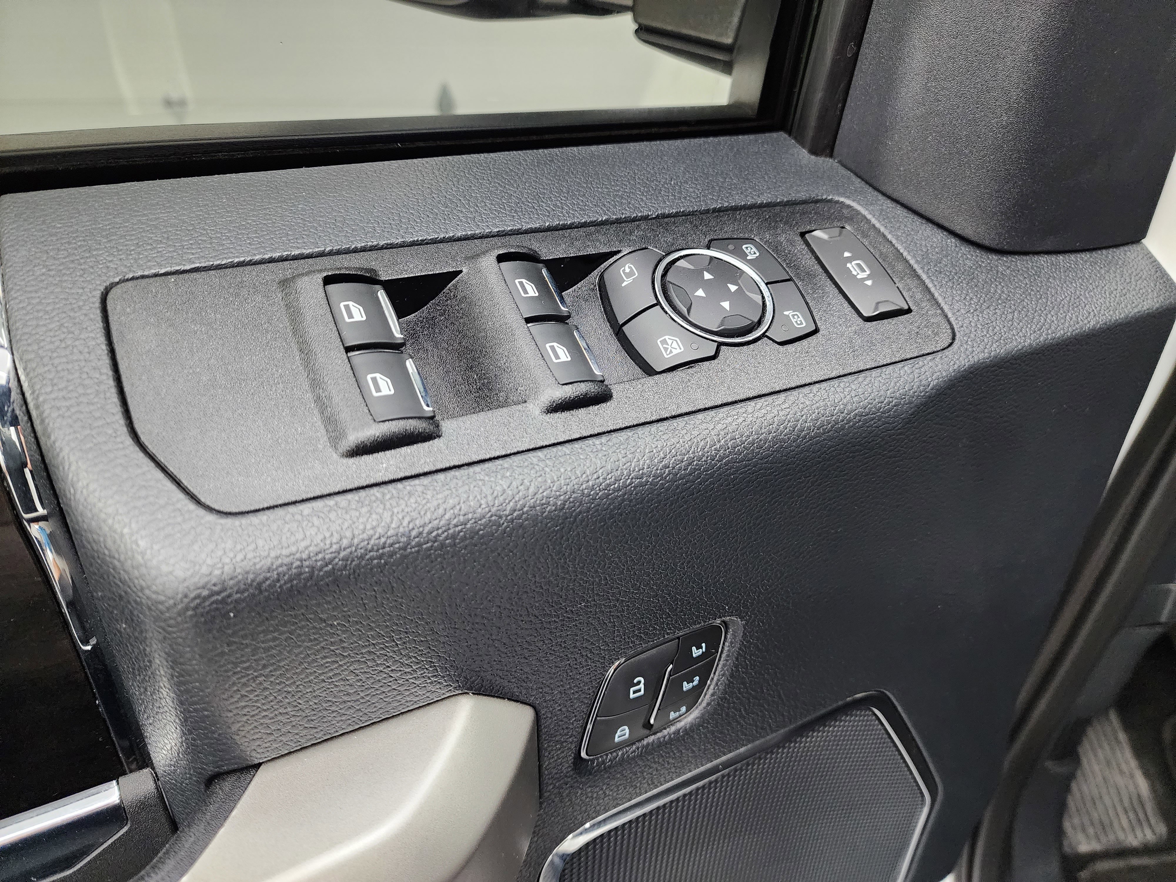 Used 2022 Ford F250 Lariat image 44