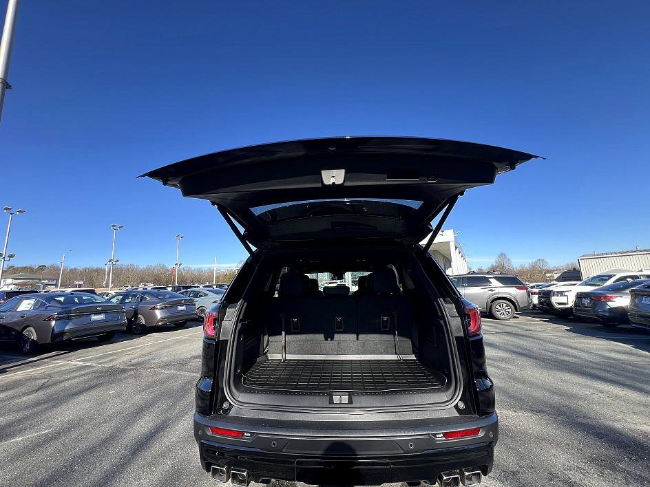 Used 2024 GMC Acadia AT4 image 29