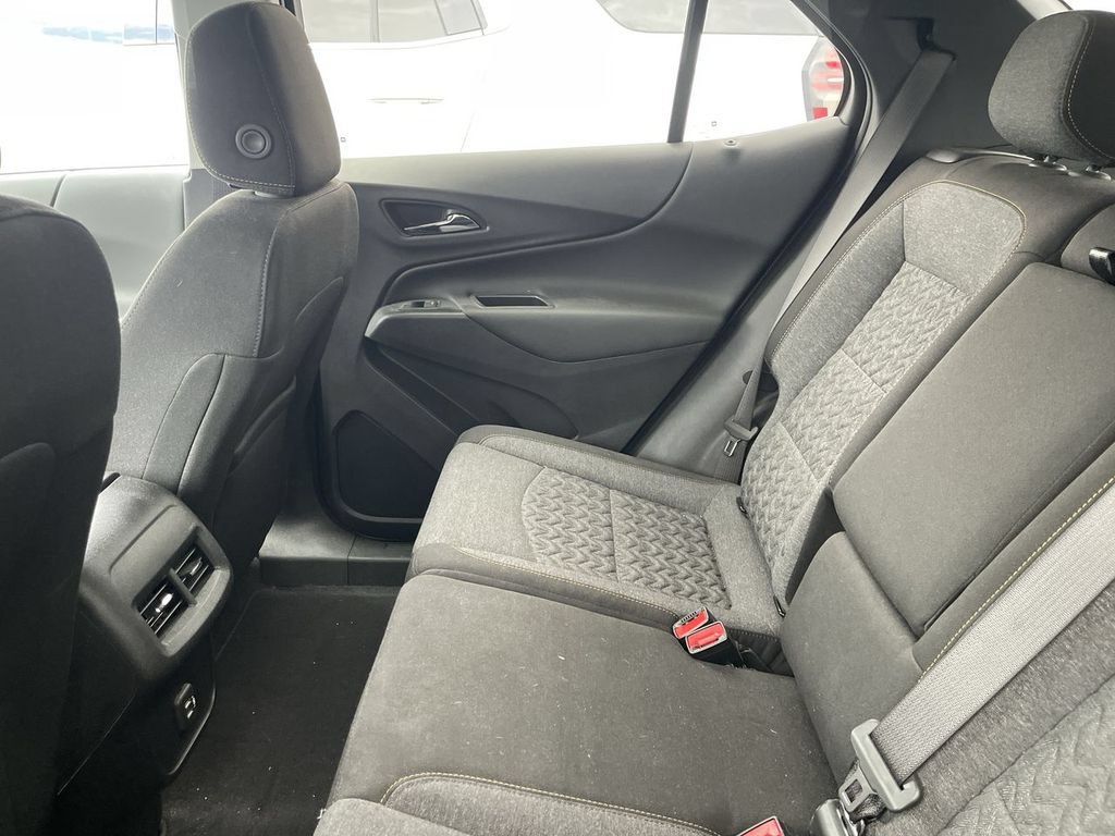 Used 2022 Chevrolet Equinox LT FWD image 4