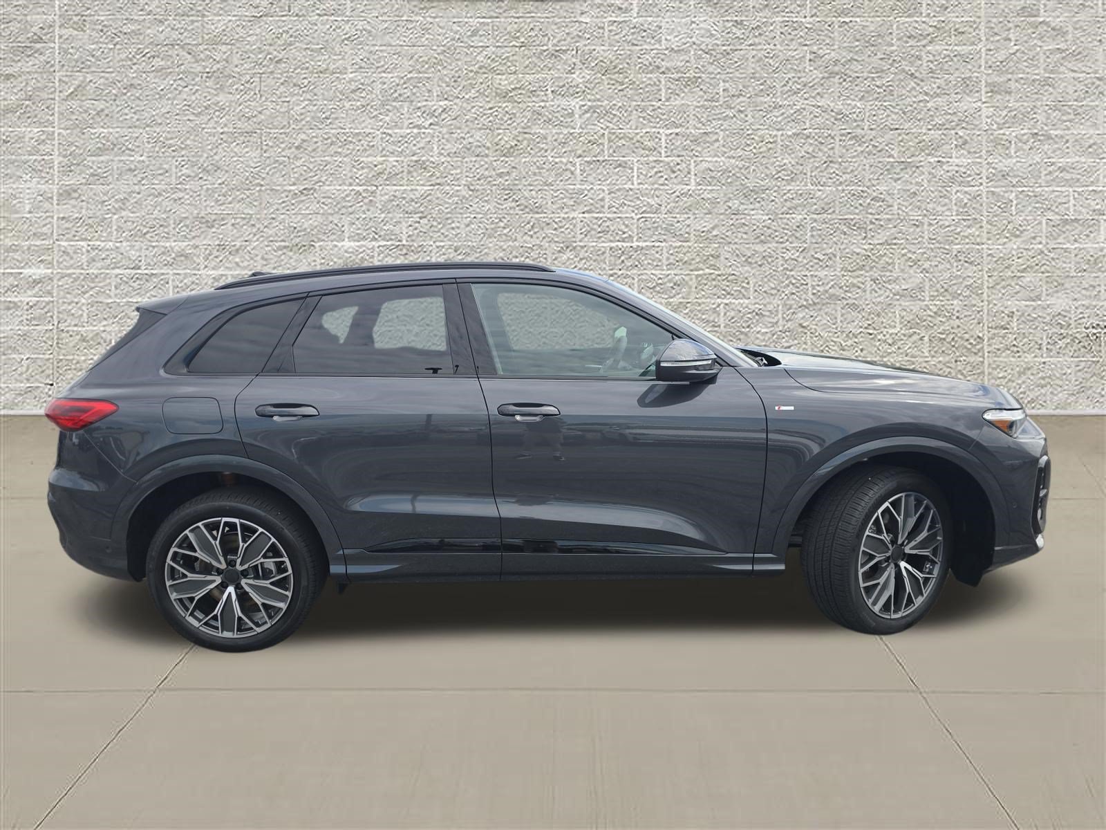 New 2026 Audi Q5 Premium Plus AWD/4WD image 8