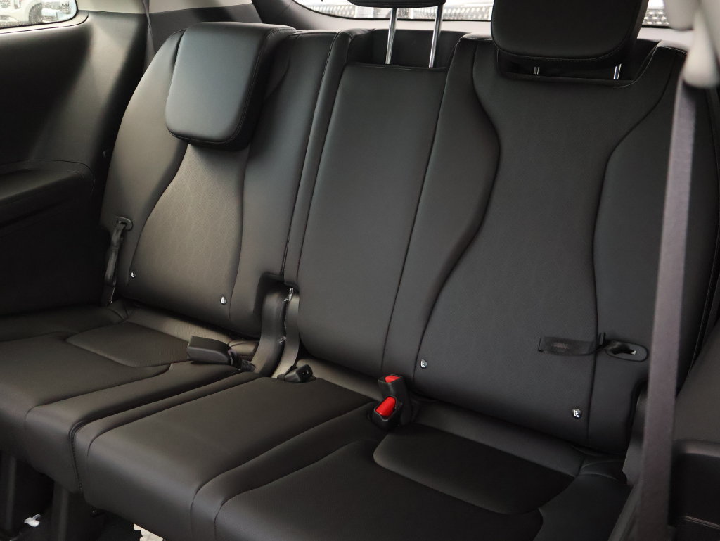 New 2027 Kia Carnival SX w/ Dark Edition Package FWD image 17