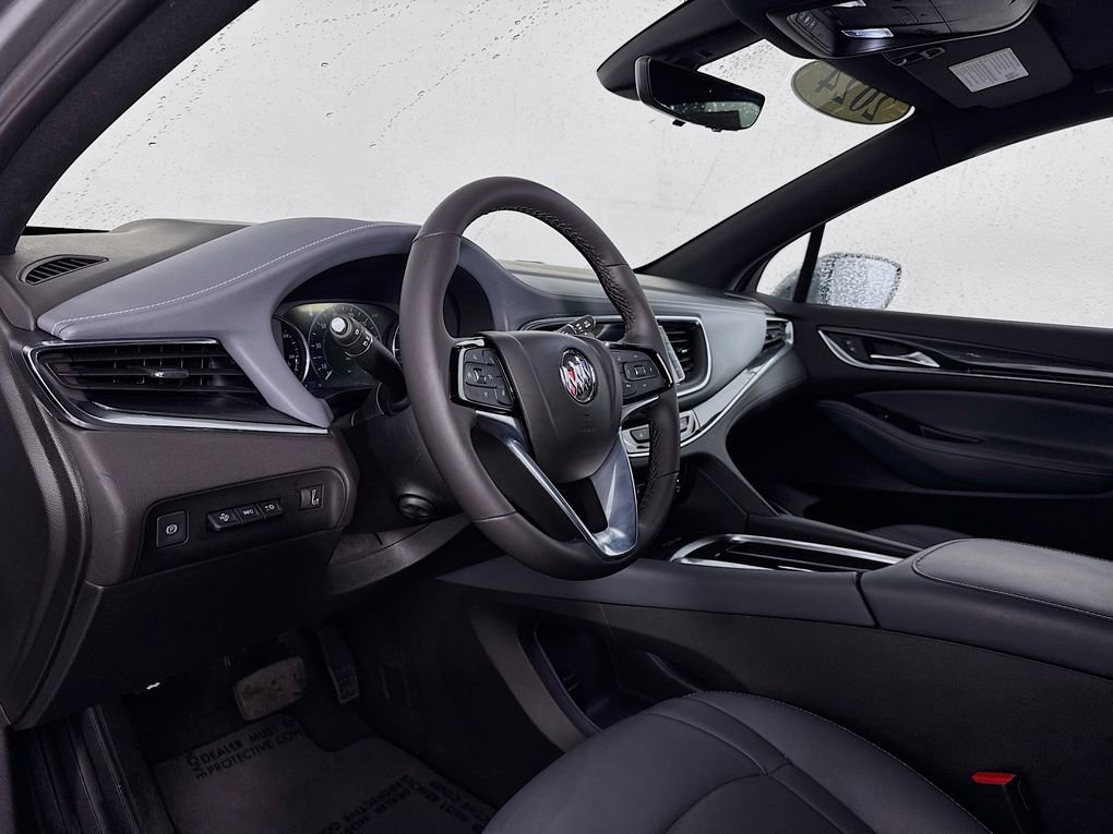 Used 2024 Buick Enclave Premium image 12