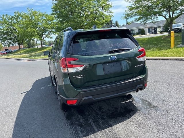 Used 2023 Subaru Forester Limited AWD/4WD image 12