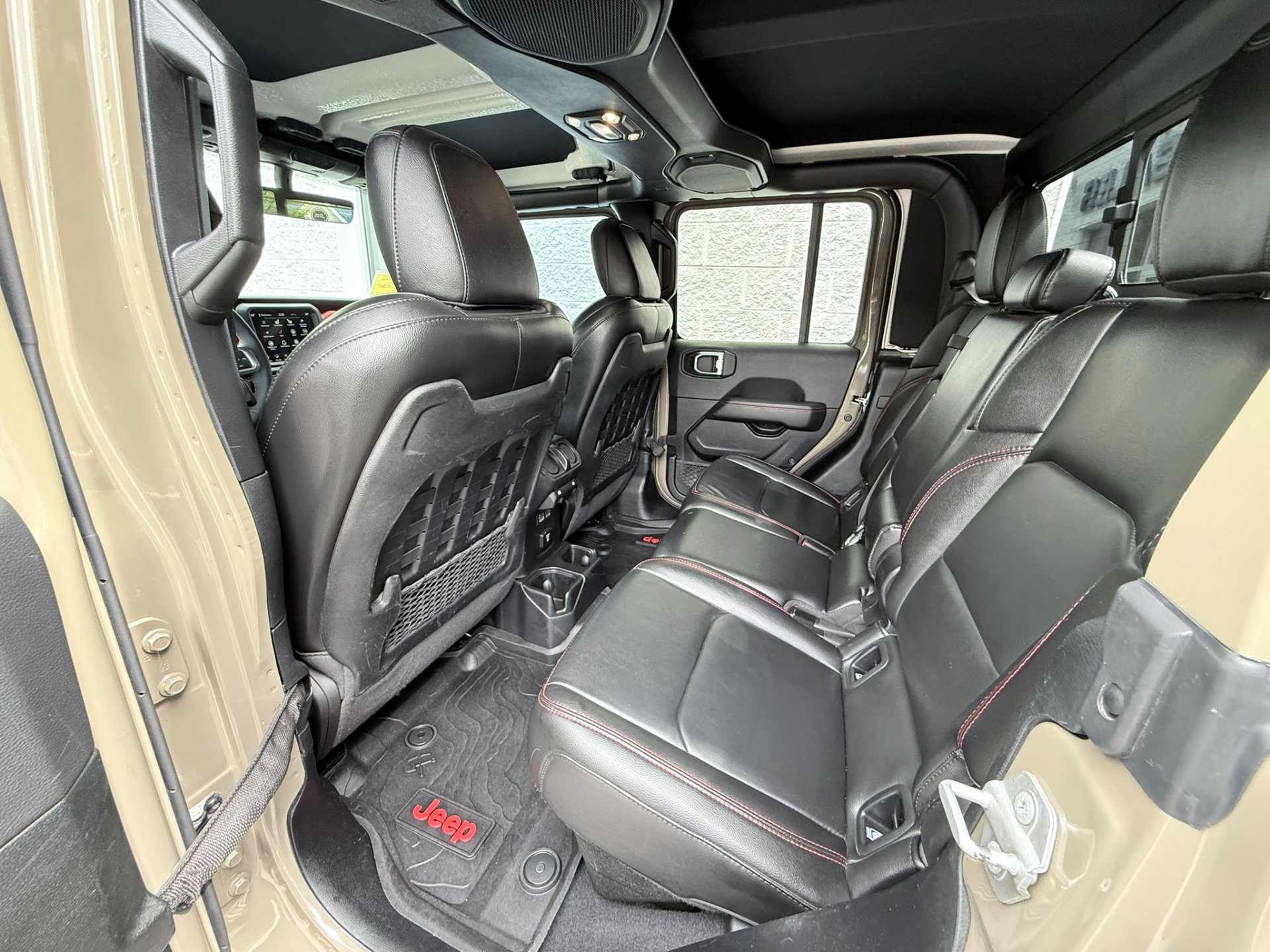 Used 2020 Jeep Gladiator Rubicon AWD/4WD image 17