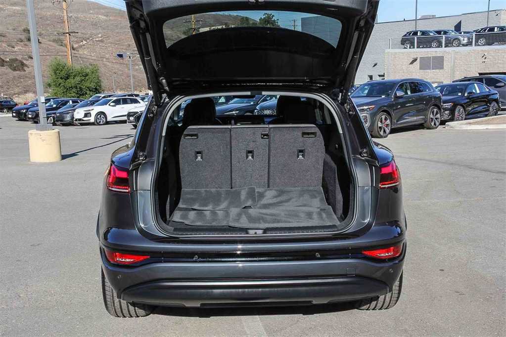 Used 2025 Audi Q6 e-tron Premium w/ Convenience Package image 26