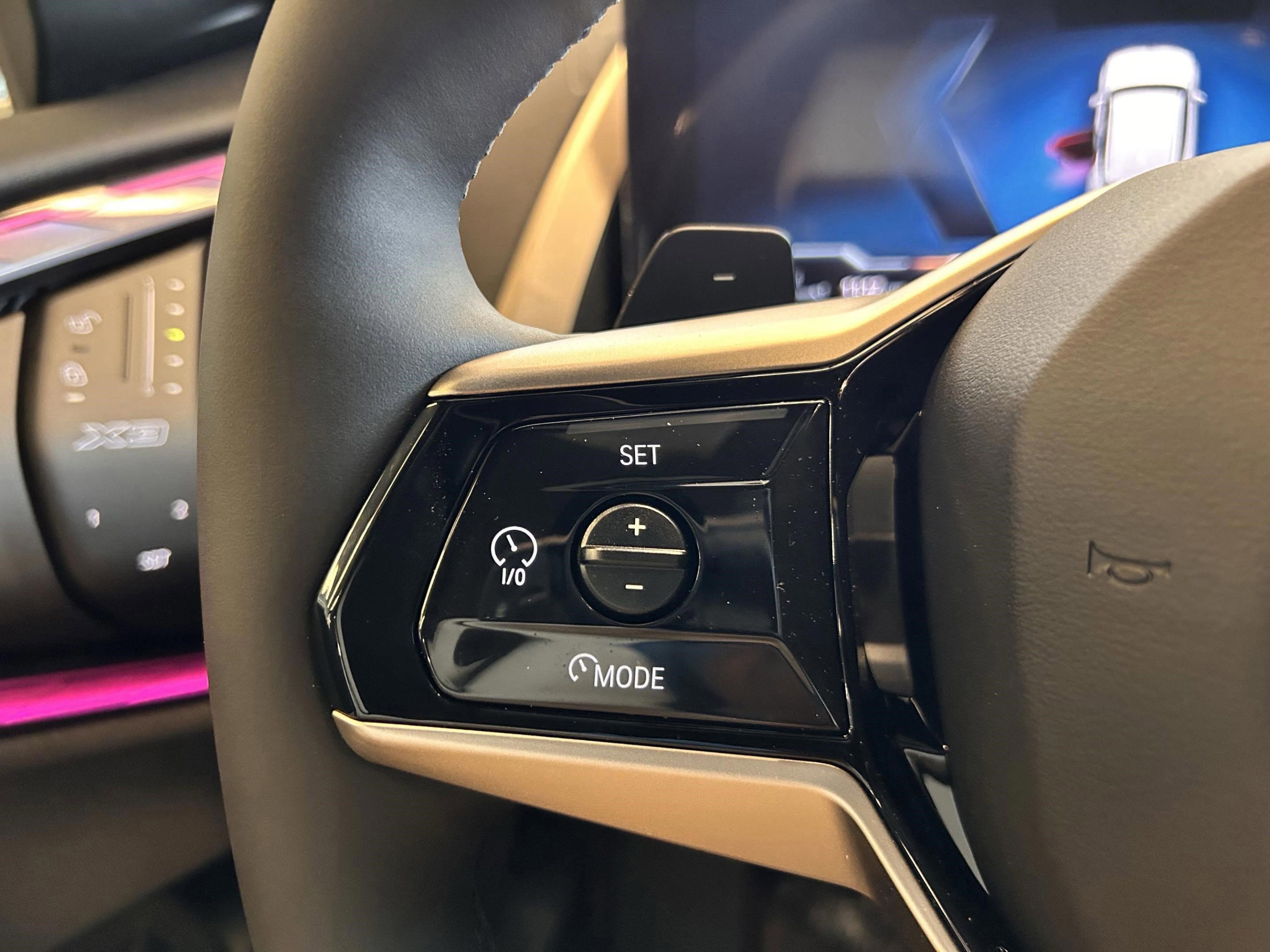 Used 2025 BMW X3 xDrive30i image 8