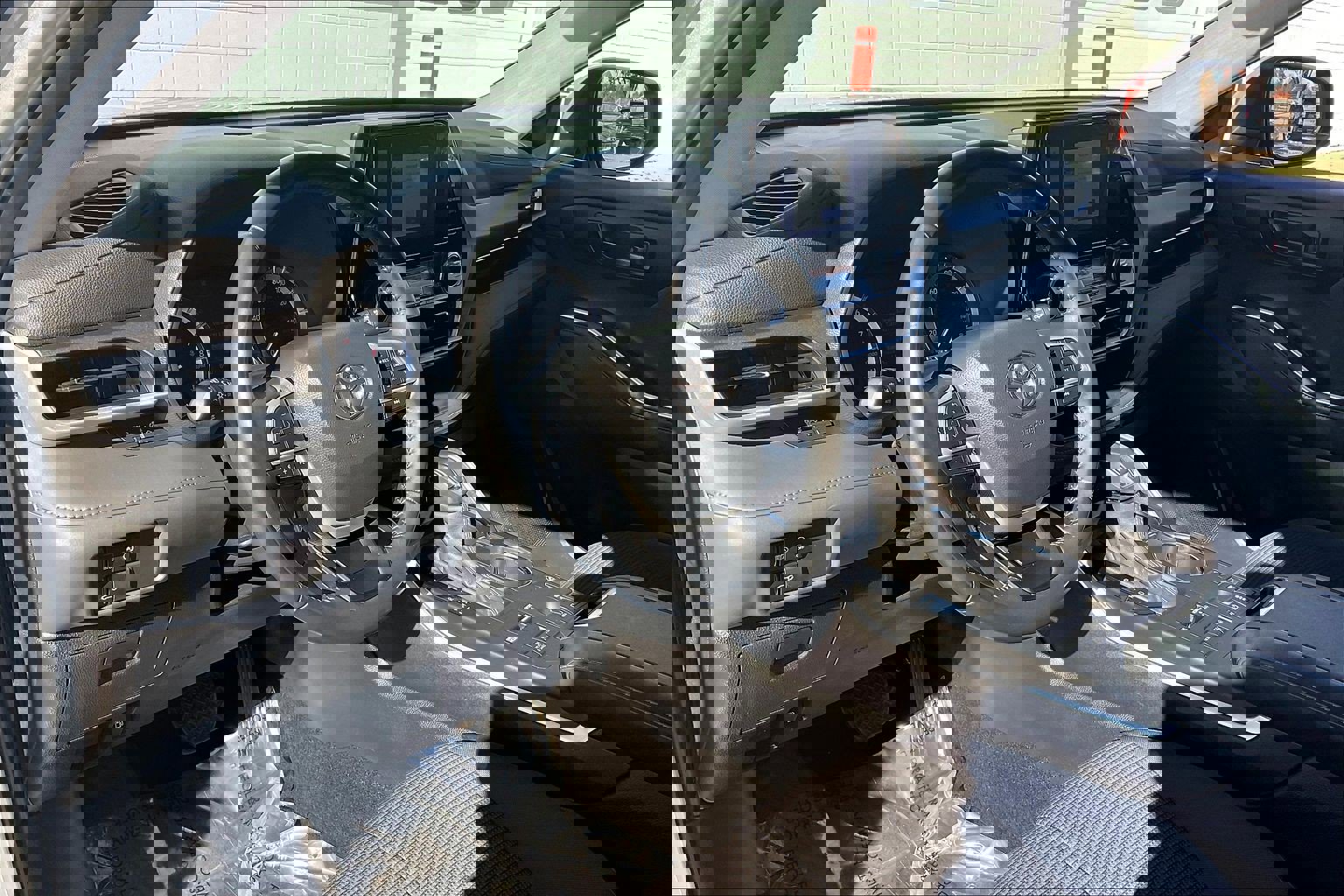 Used 2024 Toyota Highlander LE image 18