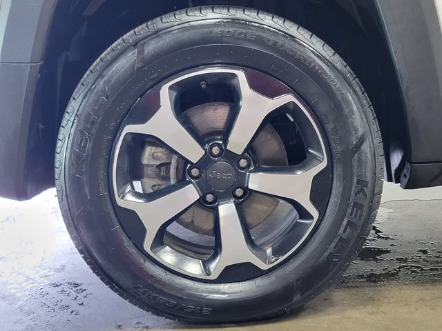 Used 2022 Jeep Renegade Trailhawk w/ Trailer Tow Group AWD/4WD image 9
