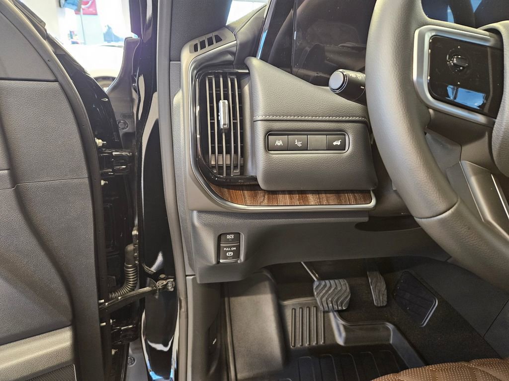 New 2026 Nissan Armada Platinum image 16