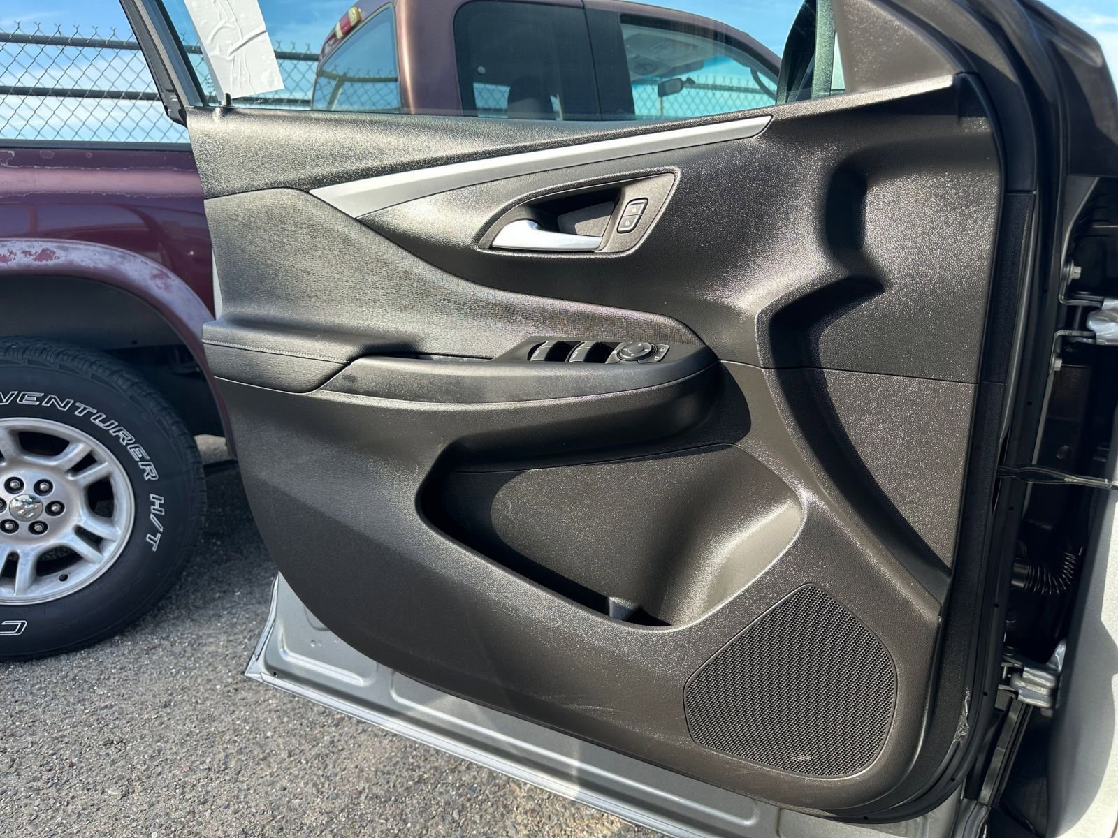 Used 2025 Buick Envista Preferred image 18