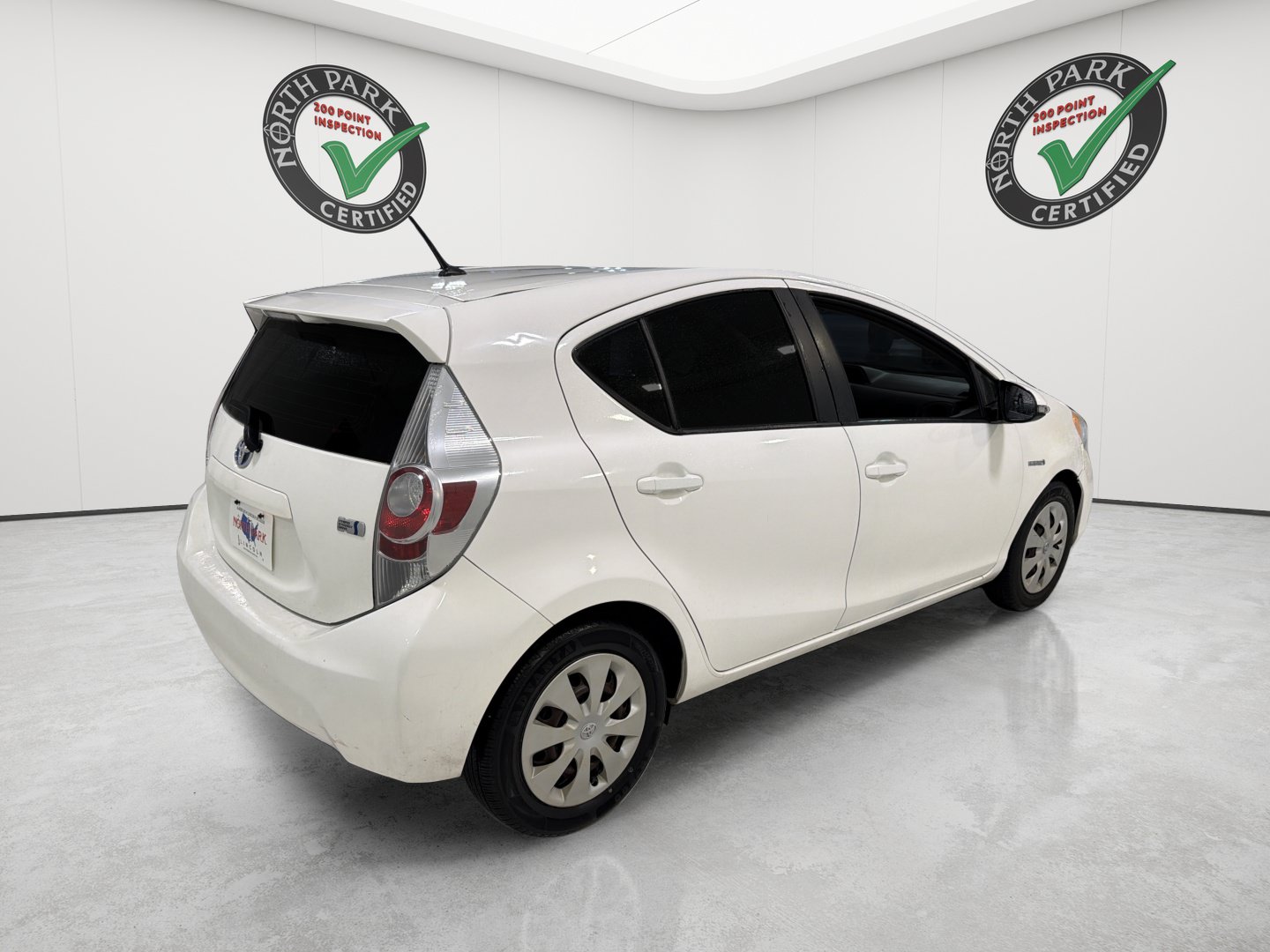 Used 2013 Toyota Prius C One FWD image 5