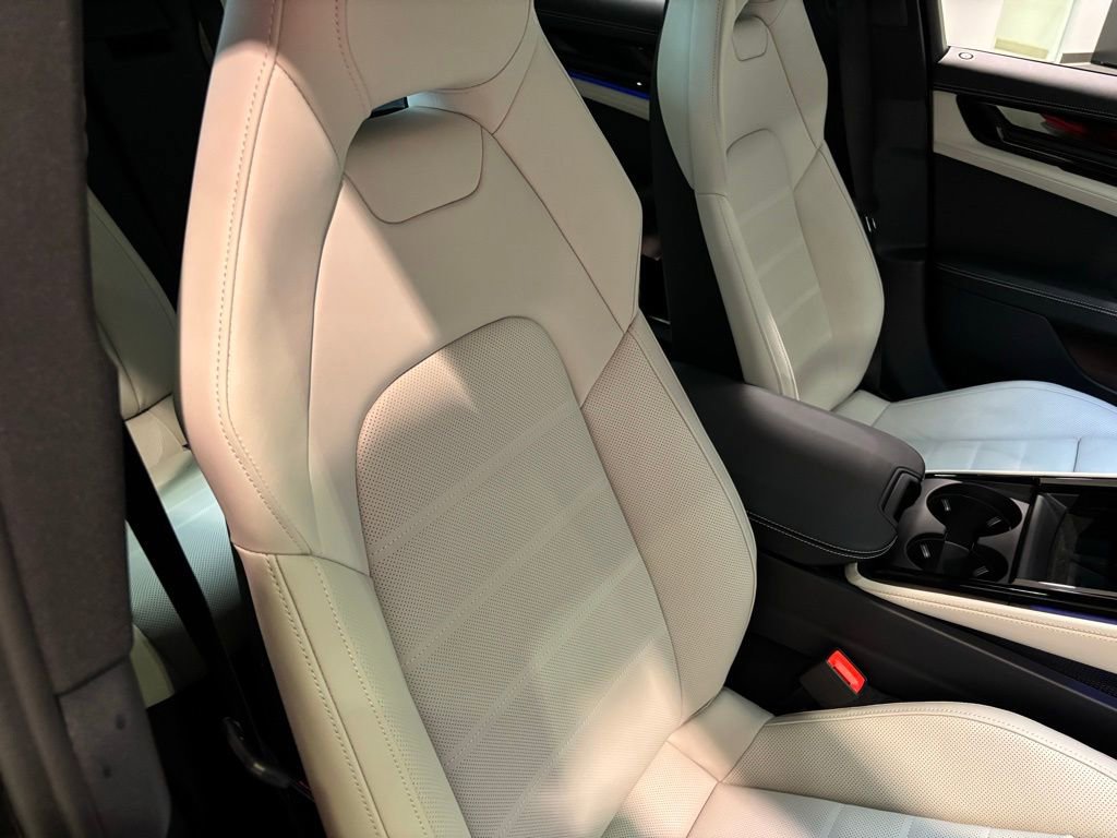 Certified 2026 Porsche Panamera 4 AWD/4WD image 29