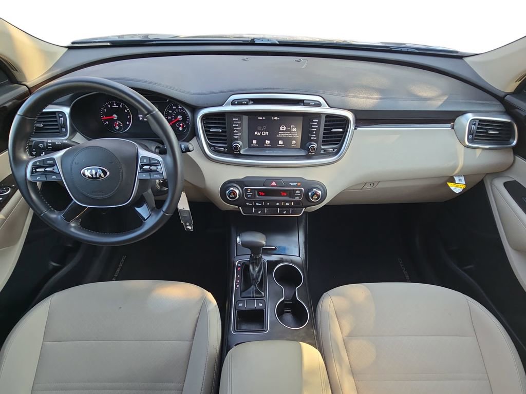 Used 2019 Kia Sorento LX w/ LX Convenience Package image 9