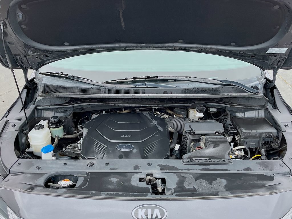 Used 2020 Kia Sedona LX image 30