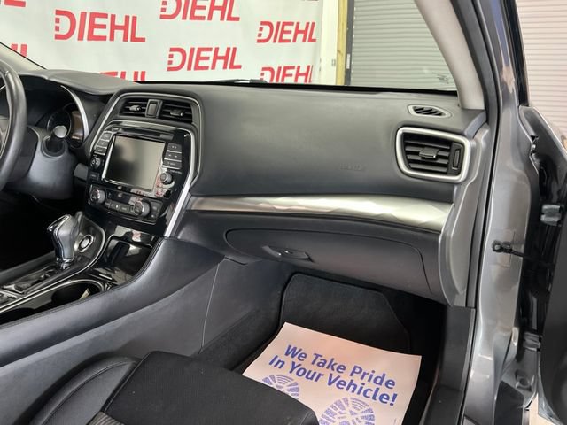 Used 2020 Nissan Maxima 3.5 S w/ Floor Mat Group FWD image 13
