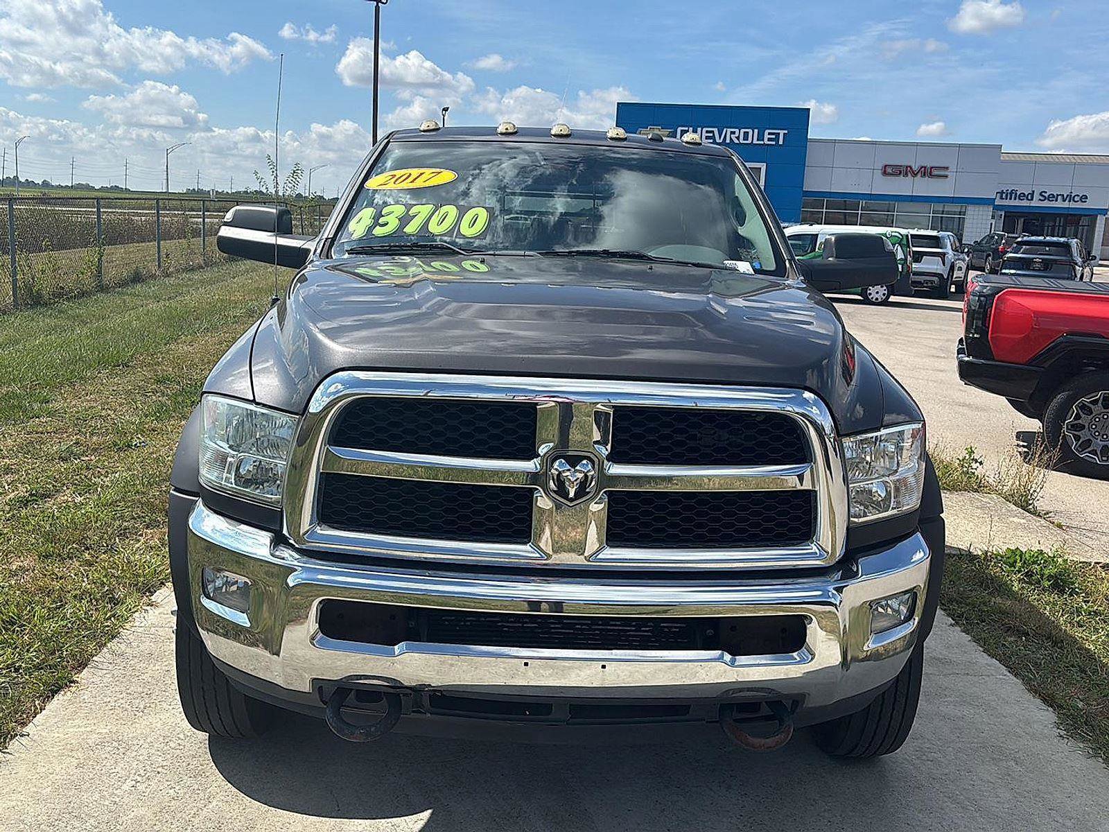Used 2017 RAM 5500 Tradesman w/ Max Tow Package image 2