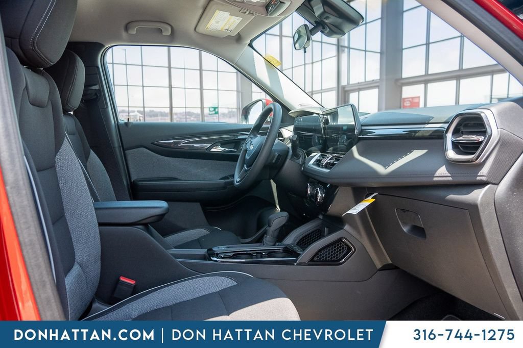 New 2026 Chevrolet TrailBlazer LT w/ Driver Confidence Package FWD image 20