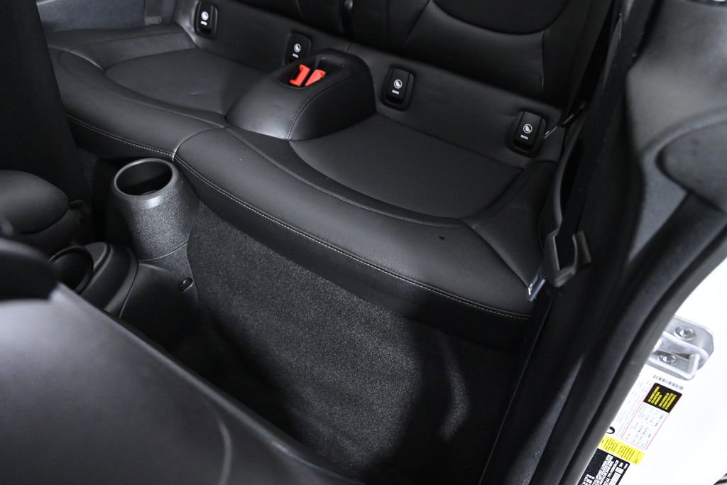 Certified 2024 MINI Cooper image 31