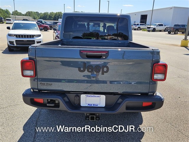 New 2025 Jeep Gladiator Sport image 9