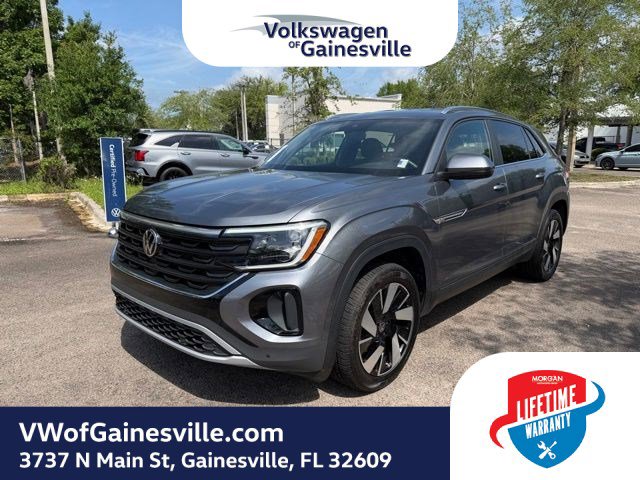 Used 2025 Volkswagen Atlas Cross Sport SE AWD/4WD image 3
