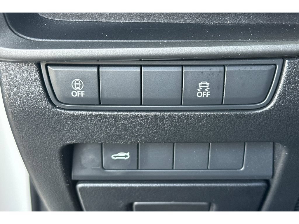 Used 2023 MAZDA MAZDA3 s FWD image 29