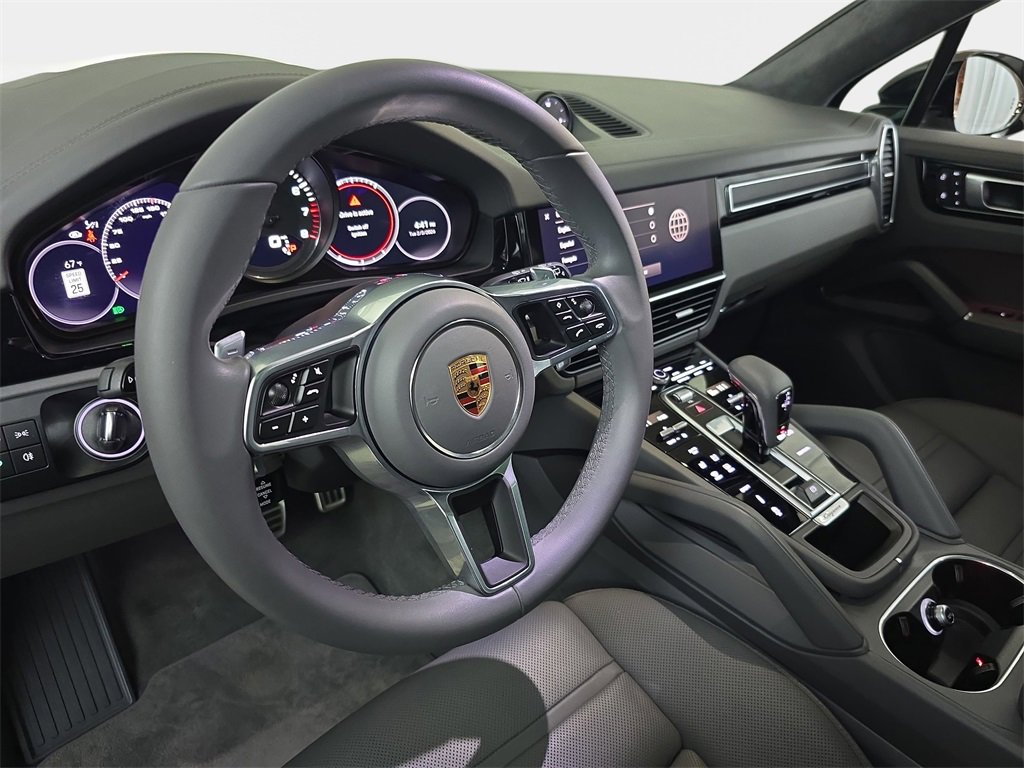 Used 2023 Porsche Cayenne GTS image 19