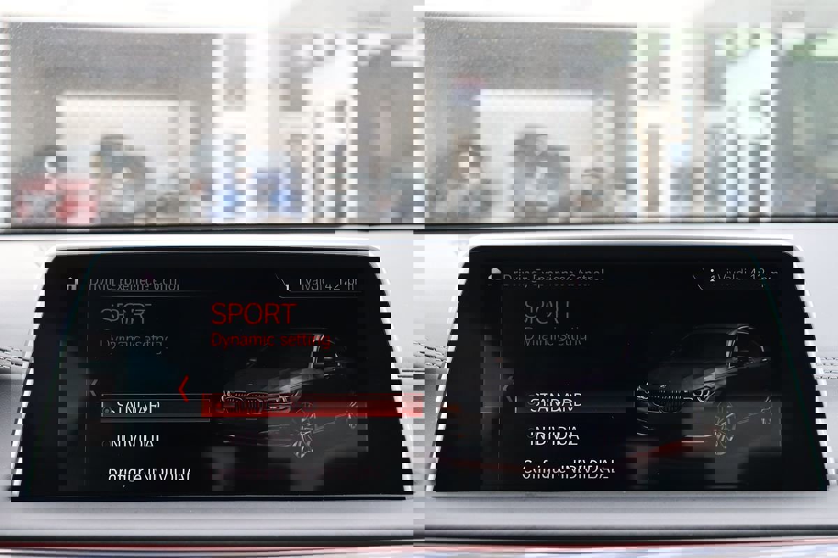 Used 2019 BMW 750i xDrive w/ Luxury Rear Seating Package image 36