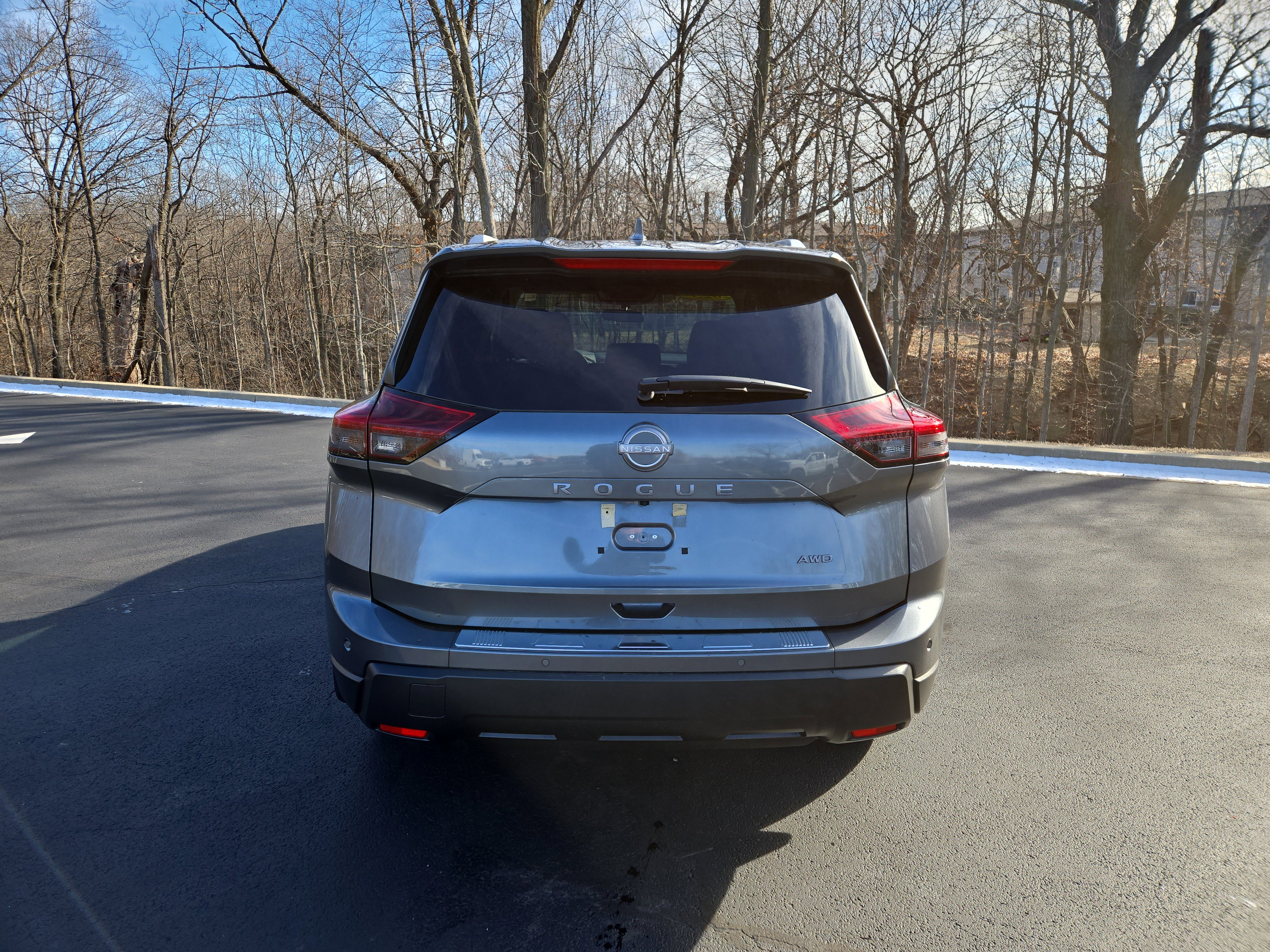 Certified 2025 Nissan Rogue SV w/ SV Premium Package image 9