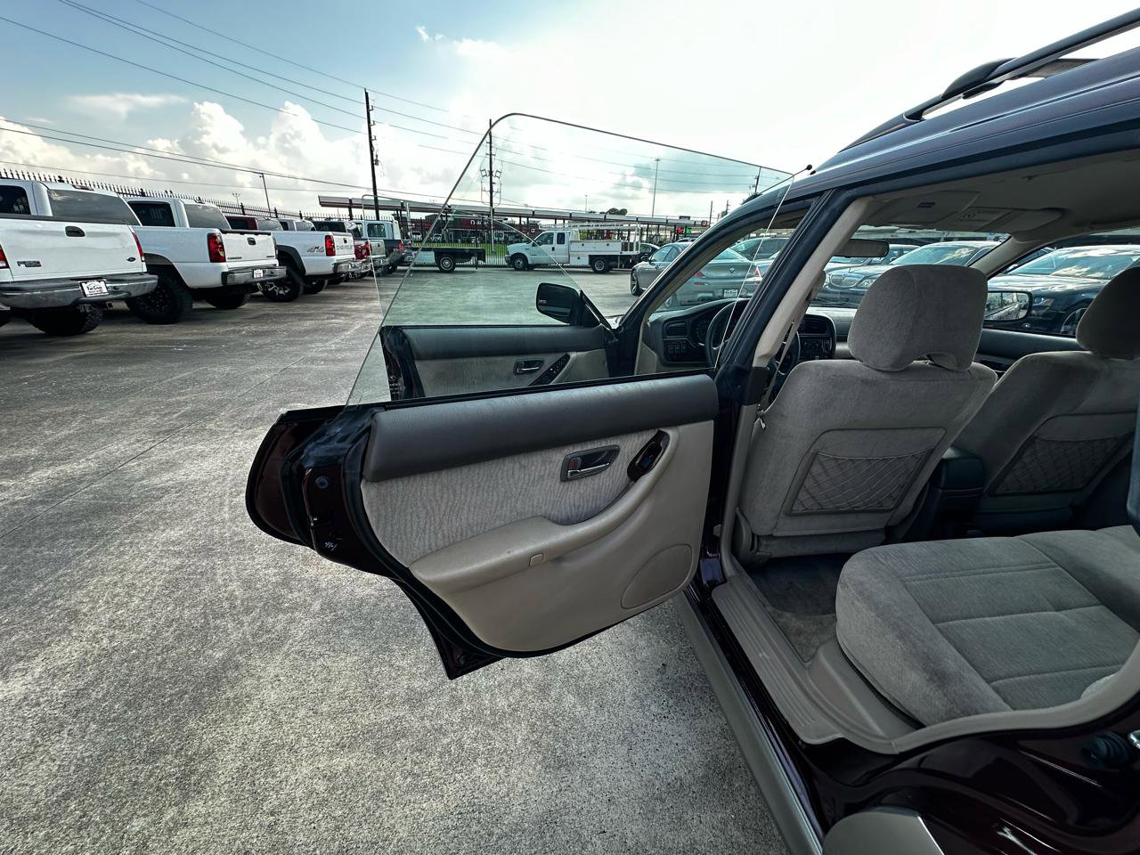 Used 2001 Subaru Outback Wagon AWD/4WD image 18
