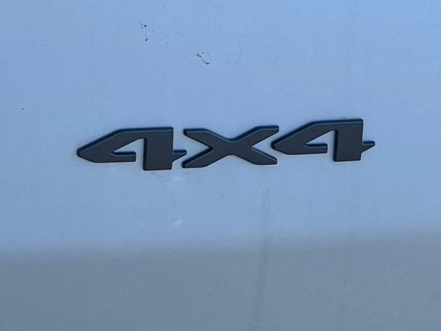 New 2026 Jeep Cherokee Laredo image 2