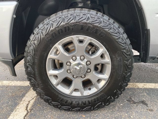 Used 2024 RAM 2500 Laramie w/ Safety Group AWD/4WD image 33