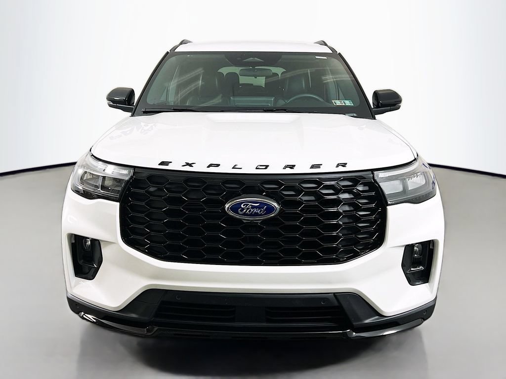 Used 2026 Ford Explorer ST-Line AWD/4WD image 3