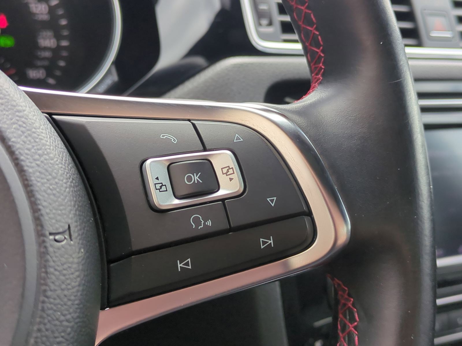 Used 2017 Volkswagen Jetta GLI FWD image 20