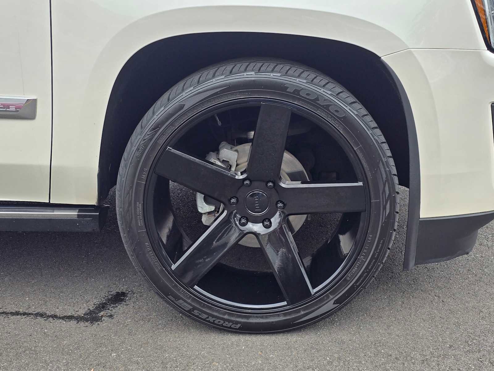 Used 2015 Cadillac Escalade Premium AWD/4WD image 9