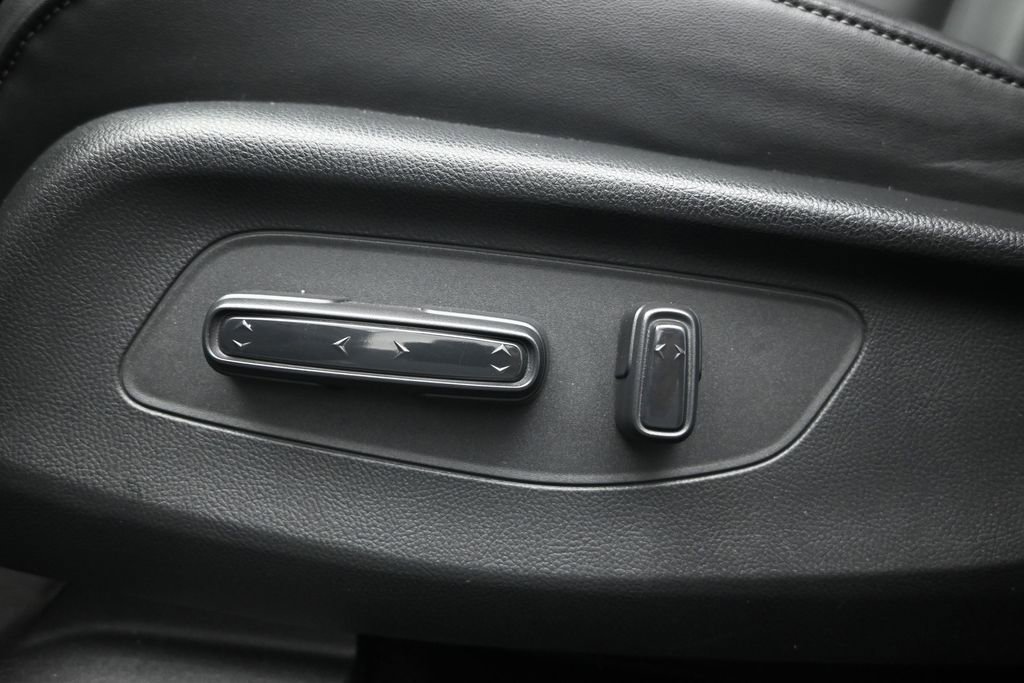 Used 2025 Acura ADX FWD image 13