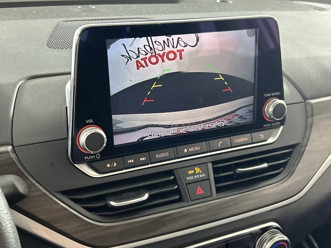 Used 2025 Nissan Altima 2.5 SV FWD image 18