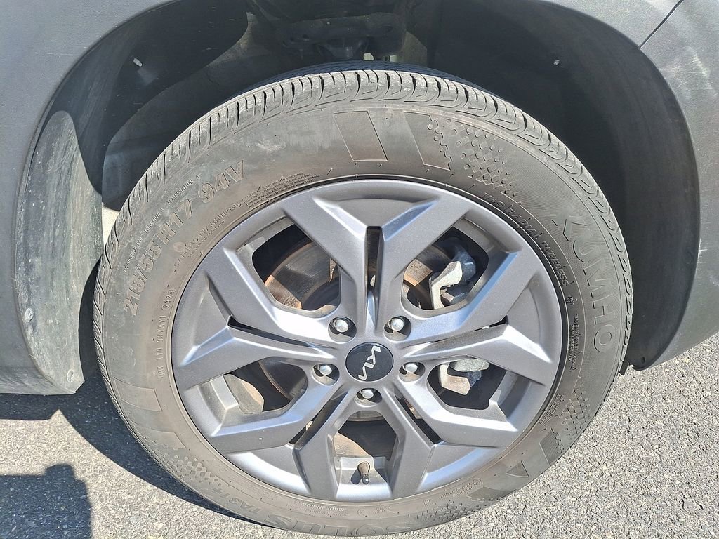 Certified 2025 Kia Seltos LX AWD/4WD image 8