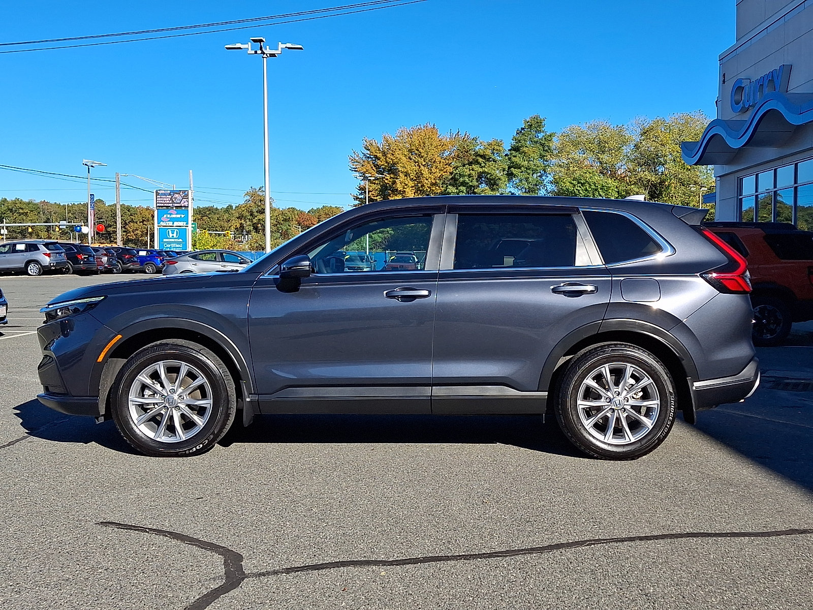 Used 2025 Honda CR-V EX image 7