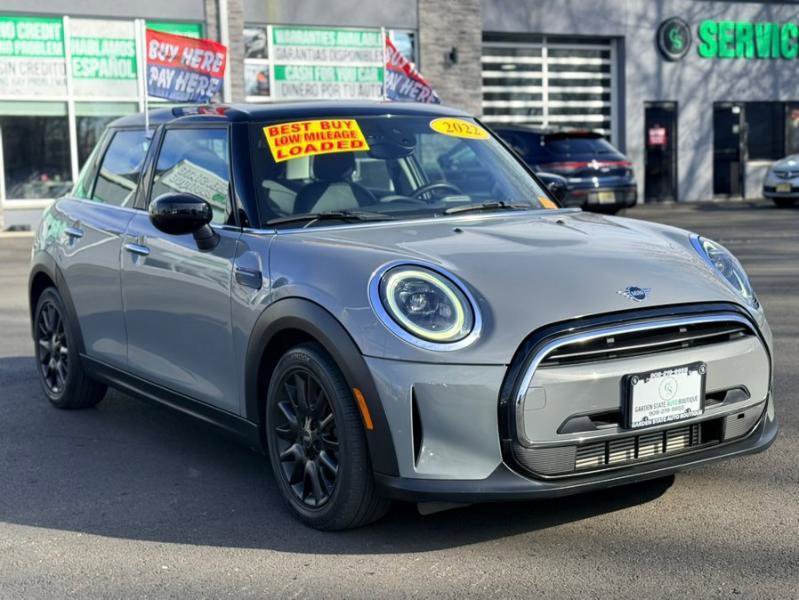 Used 2022 MINI Cooper 4-Door Hardtop FWD image 3