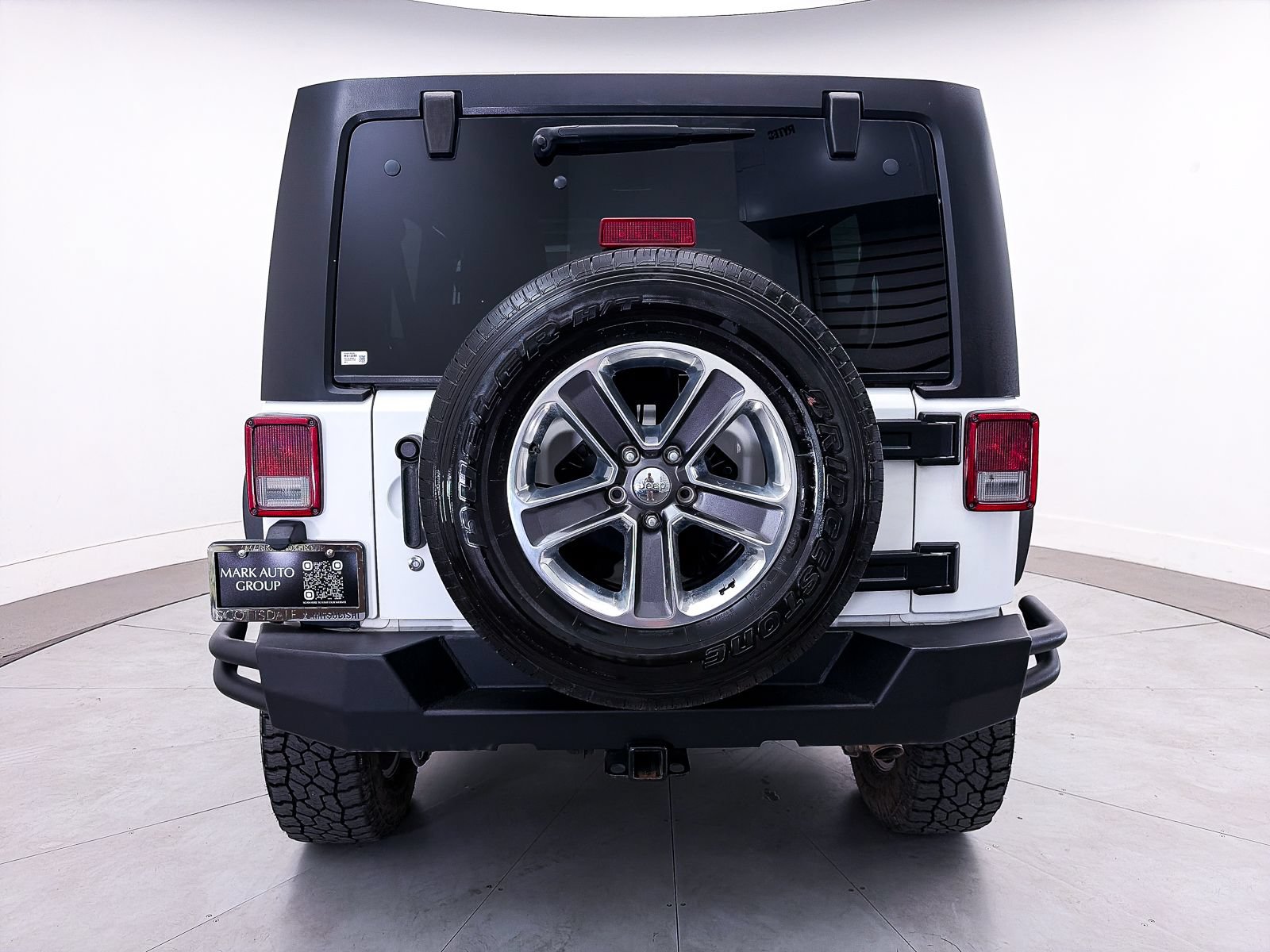 Used 2016 Jeep Wrangler Unlimited Sahara w/ Connectivity Group AWD/4WD image 12
