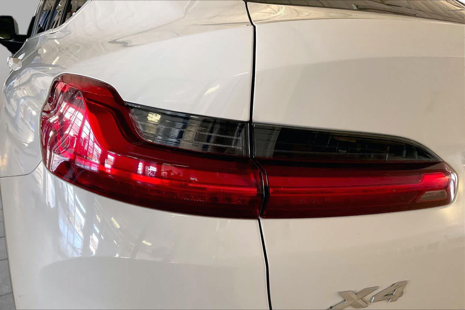 Used 2025 BMW X4 xDrive30i AWD/4WD image 26