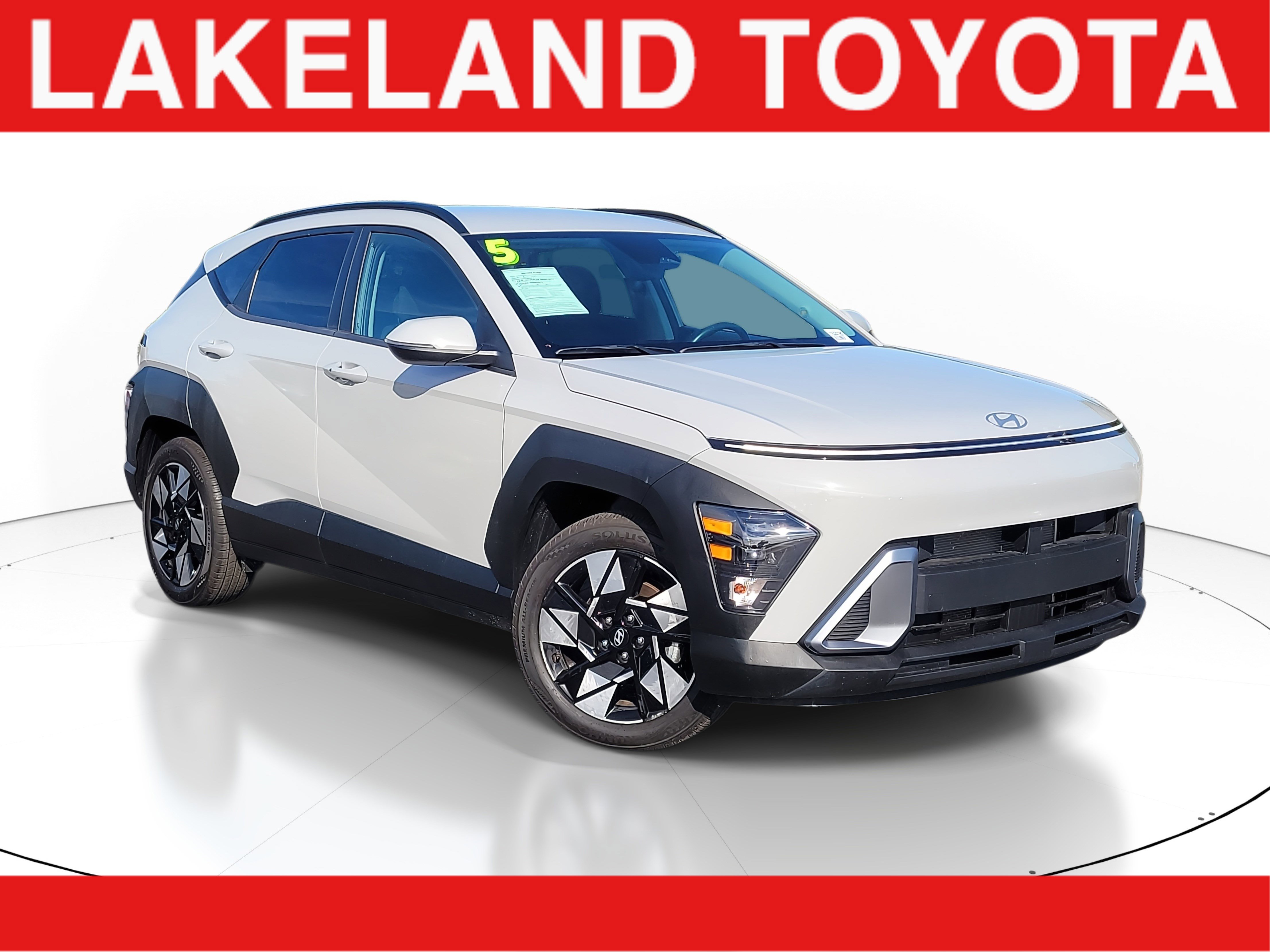 Used 2025 Hyundai Kona SEL image 1