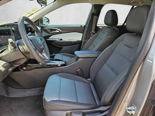 New 2026 Chevrolet Trax LT w/ Driver Confidence Package FWD image 4