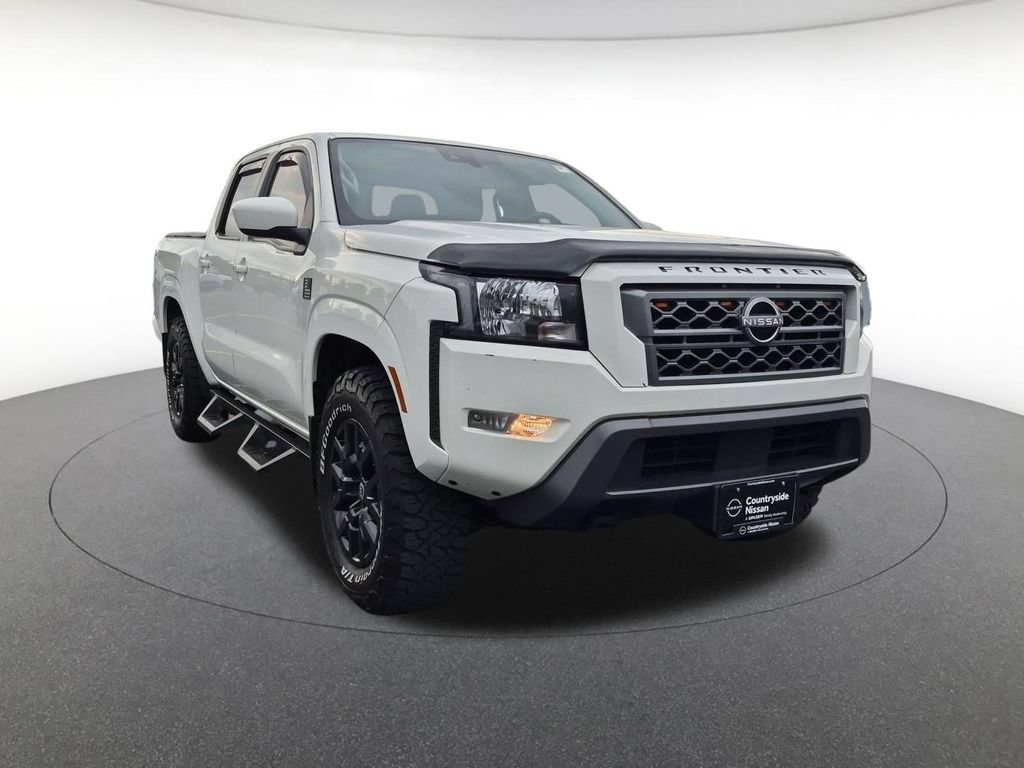 Used 2022 Nissan Frontier SV AWD/4WD image 3