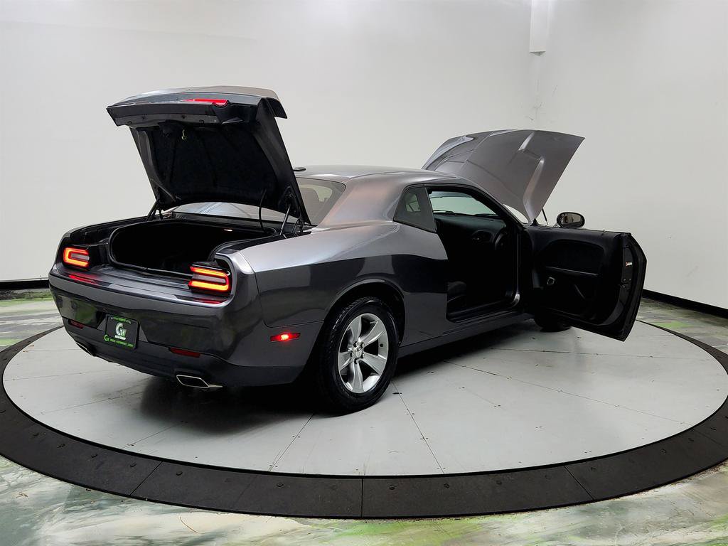 Used 2020 Dodge Challenger SXT RWD image 11