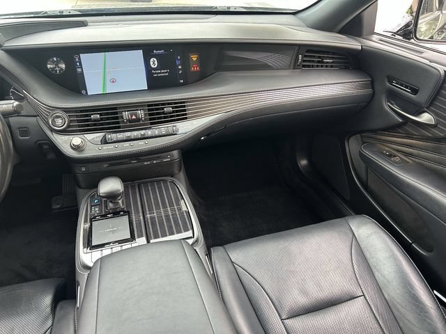 Used 2018 Lexus LS 500 w/ Accessory Package (Z2) RWD image 18