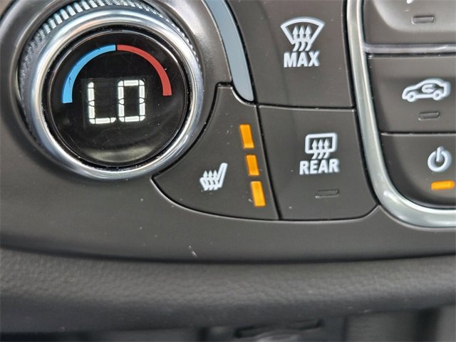 Used 2023 Chevrolet Traverse Premier image 25