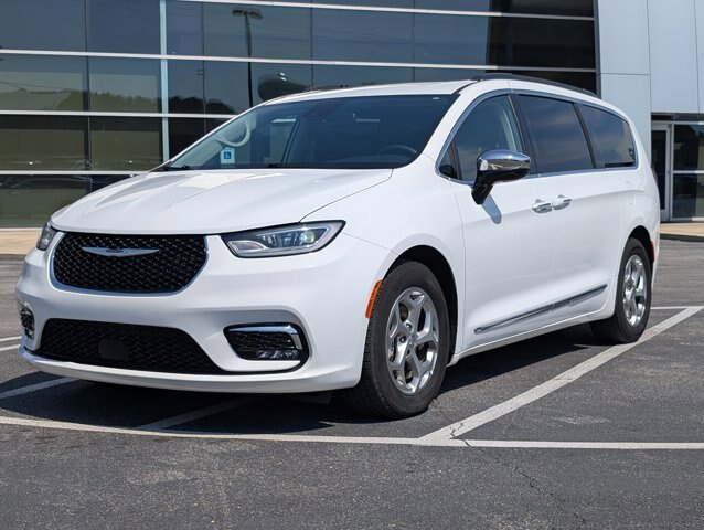 Used 2023 Chrysler Pacifica Limited