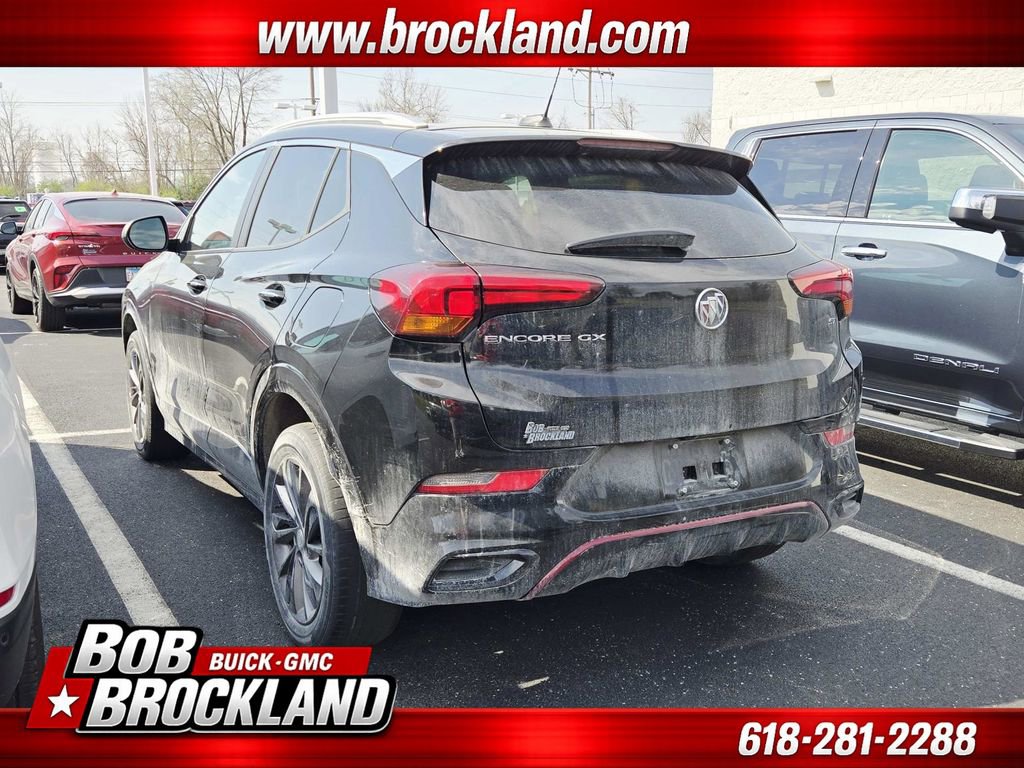 Used 2021 Buick Encore GX Select w/ Sport Touring Package FWD image 3