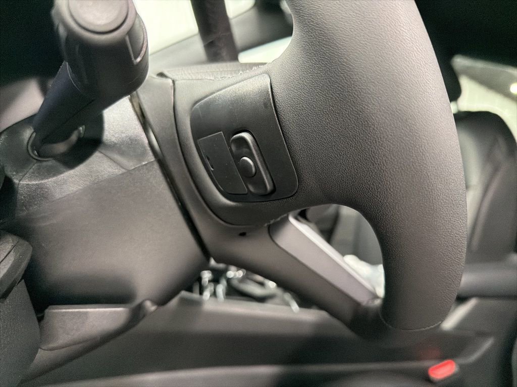 New 2026 Jeep Compass Latitude image 17